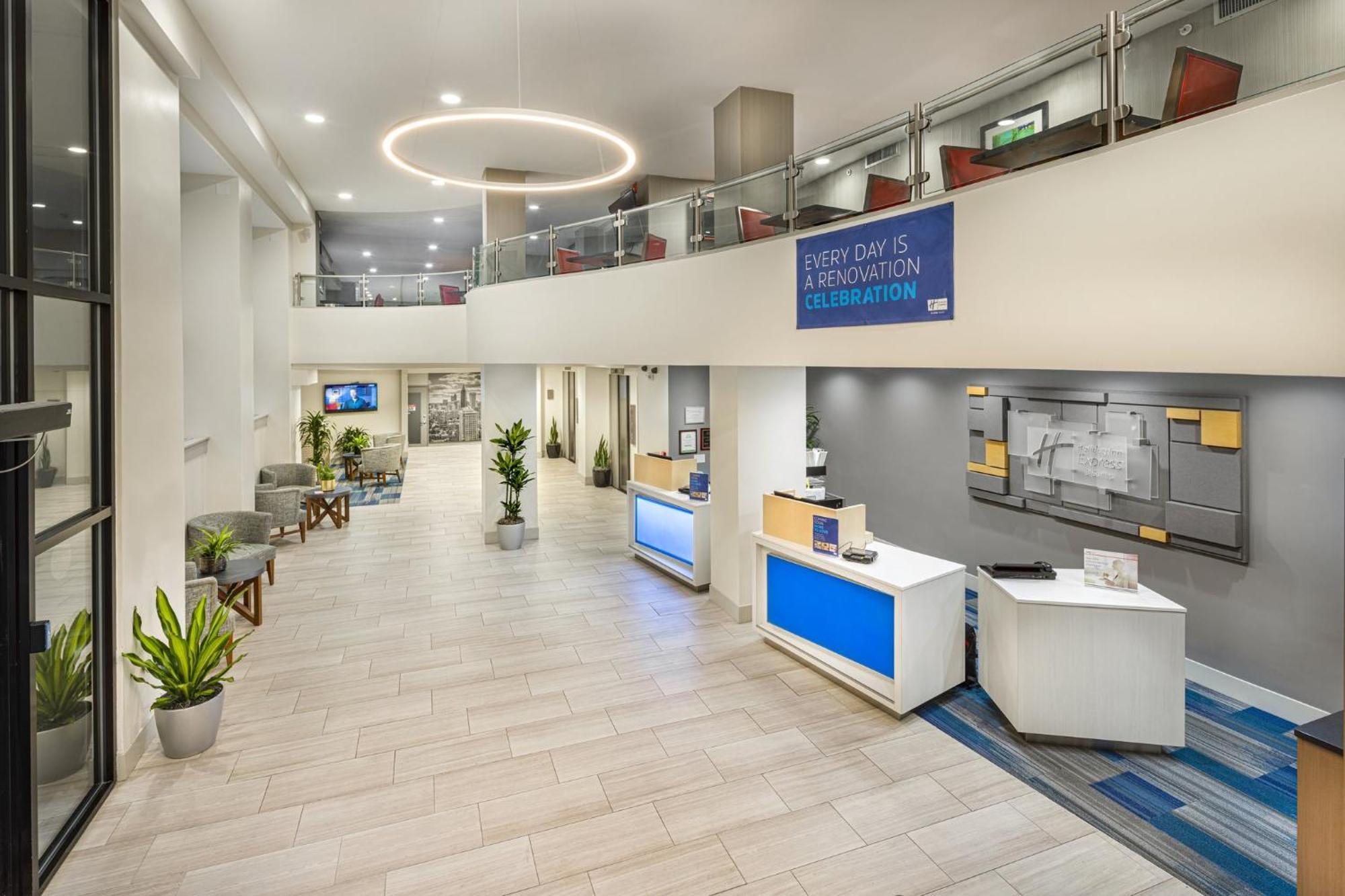 Holiday Inn Express & Suites - Atlanta Downtown By Ihg Exterior photo