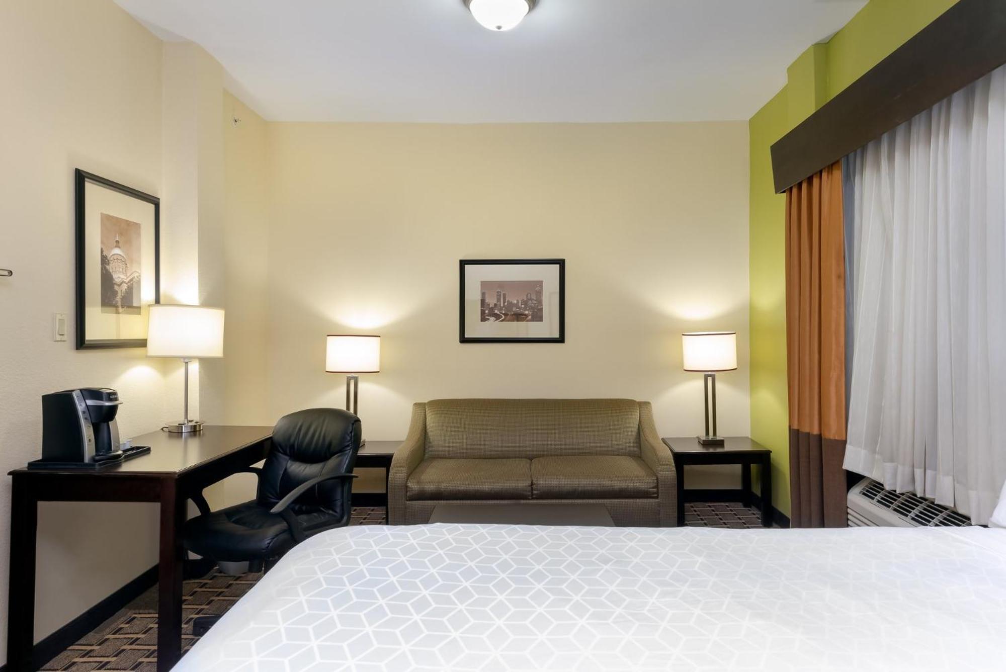 Holiday Inn Express & Suites - Atlanta Downtown By Ihg Exterior photo